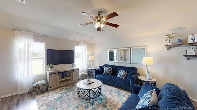 29096 E 80th Street S, Broken Arrow, OK 74014