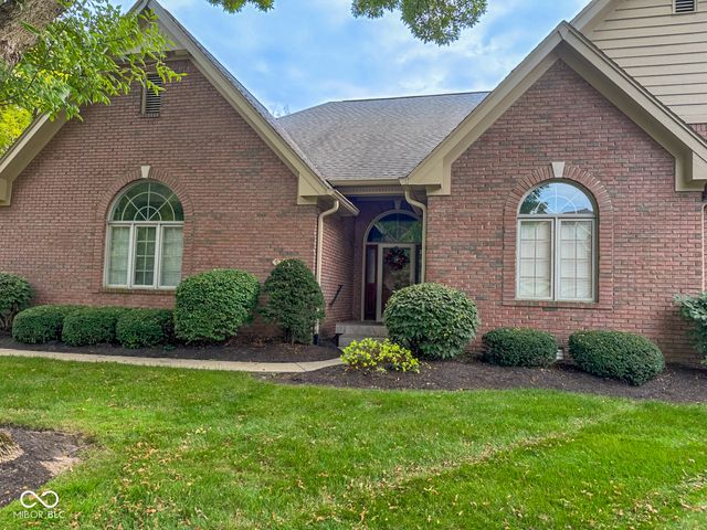 1701 Pathway Drive N, Greenwood, IN 46143