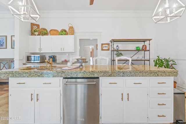 5349 10th Street, Malone, FL 32445