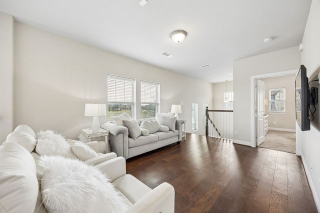 1800 Roundtree Circle W, Fort Worth, TX 76008