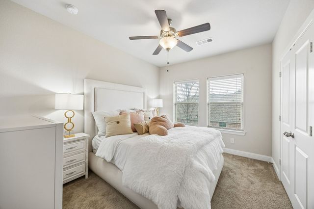 1800 Roundtree Circle W, Fort Worth, TX 76008