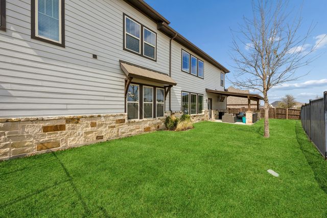 1800 Roundtree Circle W, Fort Worth, TX 76008