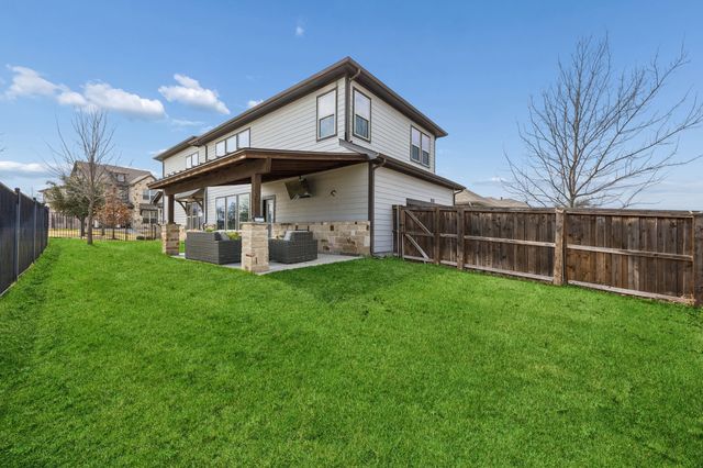 1800 Roundtree Circle W, Fort Worth, TX 76008