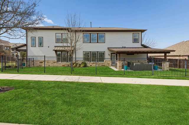 1800 Roundtree Circle W, Fort Worth, TX 76008