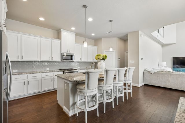 1800 Roundtree Circle W, Fort Worth, TX 76008