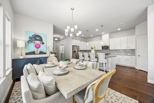 1800 Roundtree Circle W, Fort Worth, TX 76008