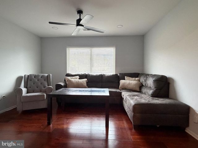 24 CRAIG DR, Woodbury, NJ 08096