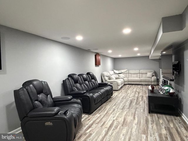 24 CRAIG DR, Woodbury, NJ 08096