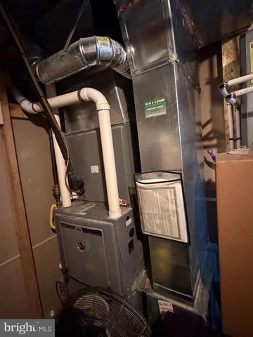 24 CRAIG DR, Woodbury, NJ 08096