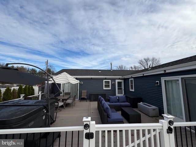 24 CRAIG DR, Woodbury, NJ 08096