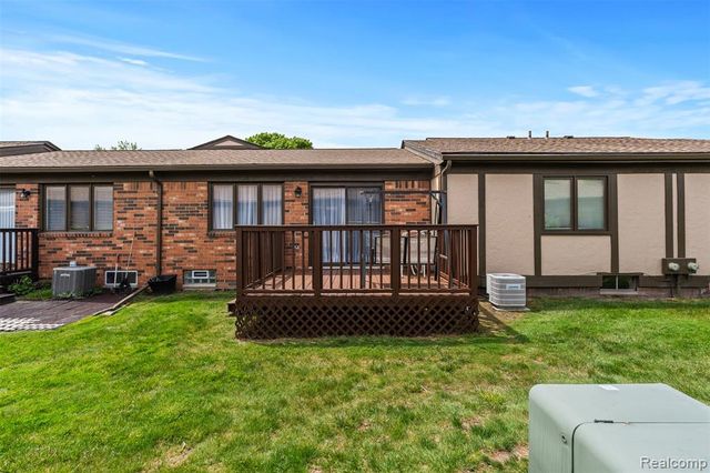 29588 Sycamore Drive, Warren, MI 48092