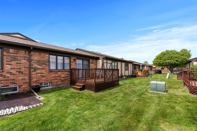 29588 Sycamore Drive, Warren, MI 48092