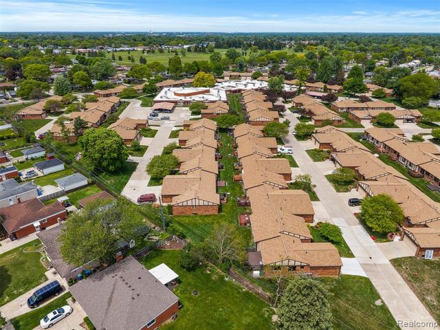 29588 Sycamore Drive, Warren, MI 48092