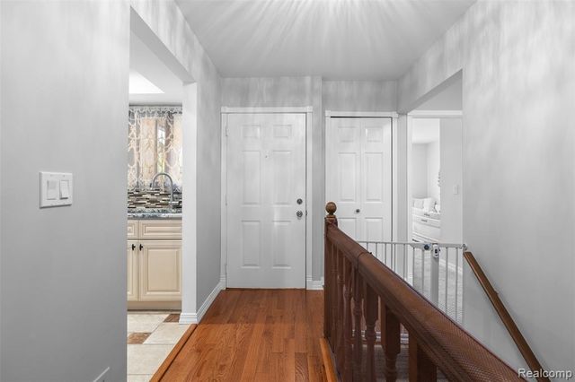 29588 Sycamore Drive, Warren, MI 48092