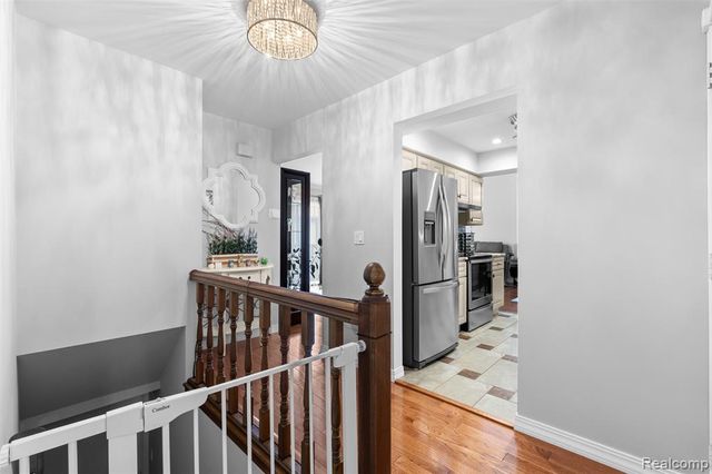 29588 Sycamore Drive, Warren, MI 48092