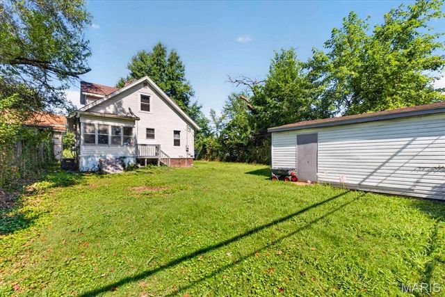 438 N 5th Street, Belleville, IL 62220