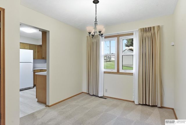 2213 Greensboro Avenue, Bellevue, NE 68005