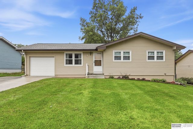 2213 Greensboro Avenue, Bellevue, NE 68005