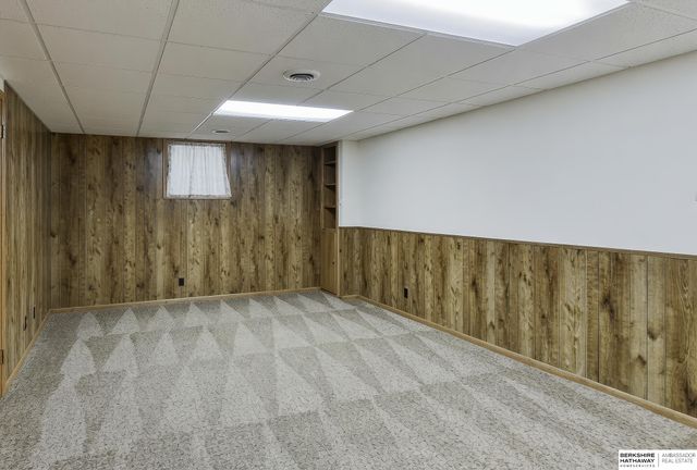 2213 Greensboro Avenue, Bellevue, NE 68005