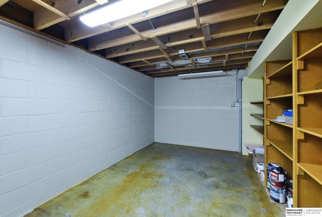 2213 Greensboro Avenue, Bellevue, NE 68005
