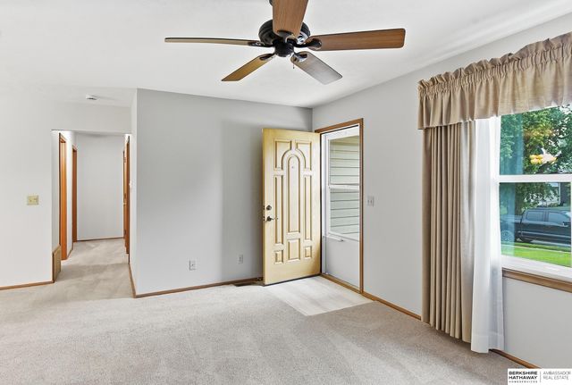 2213 Greensboro Avenue, Bellevue, NE 68005