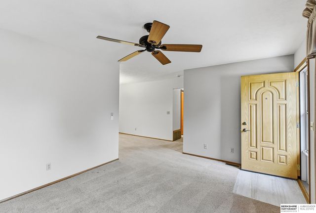 2213 Greensboro Avenue, Bellevue, NE 68005