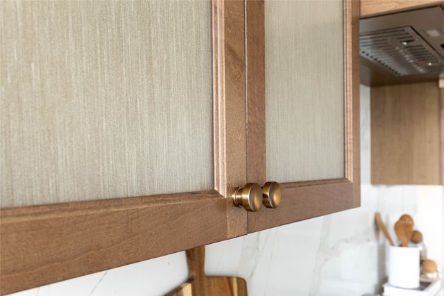 18109 Tanglewood Drive, Clive, IA 50325