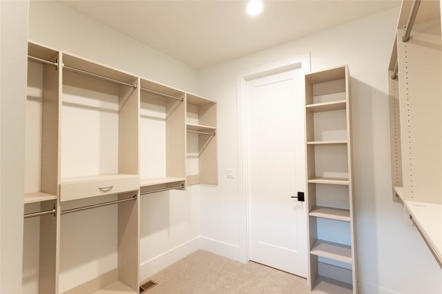 18109 Tanglewood Drive, Clive, IA 50325