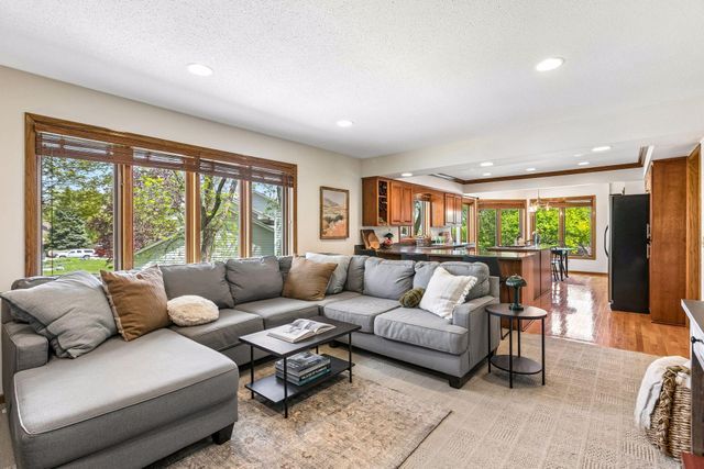 12990 57th Avenue N, Plymouth, MN 55442