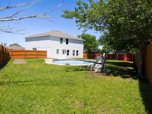 920 Kendall Drive, Arlington, TX 76001