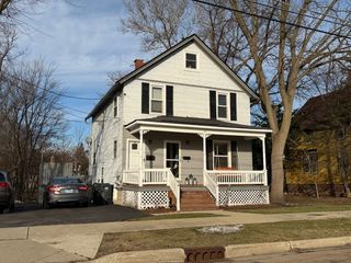 212 Franklin Street 1, Barrington, IL 60010