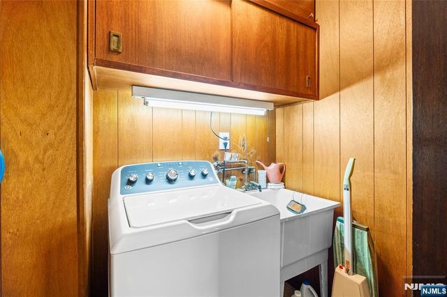 13 Lake Drive, Westwood, NJ 07675