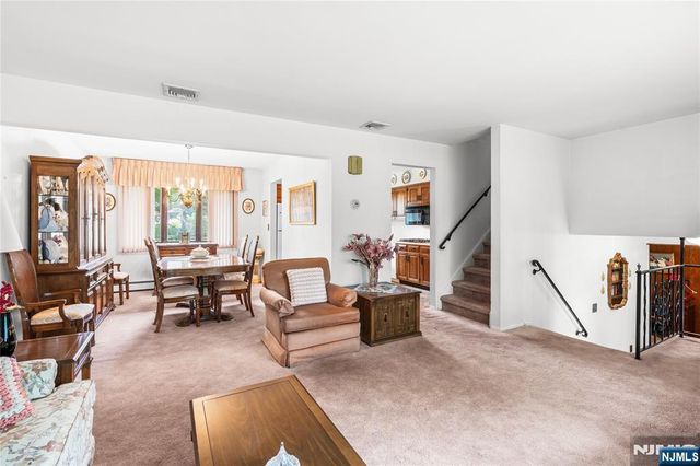 13 Lake Drive, Westwood, NJ 07675