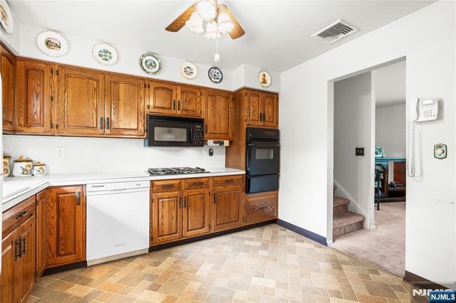 13 Lake Drive, Westwood, NJ 07675