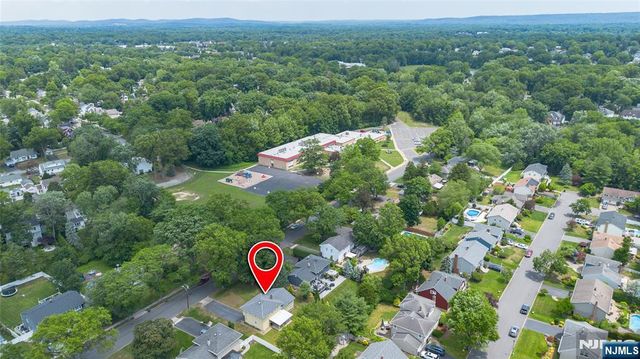 13 Lake Drive, Westwood, NJ 07675