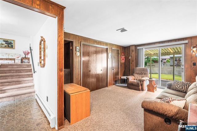13 Lake Drive, Westwood, NJ 07675