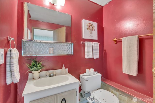 11305 SE 228th Place, Kent, WA 98031