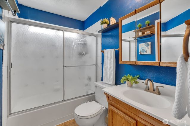 11305 SE 228th Place, Kent, WA 98031