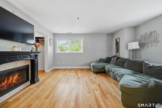 2 Stetson Place 2, Danbury, CT 06811