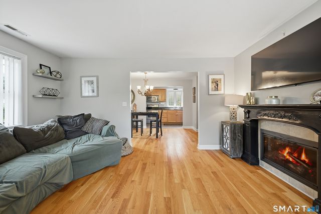 2 Stetson Place 2, Danbury, CT 06811