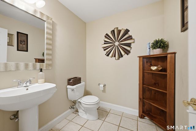 2 Stetson Place 2, Danbury, CT 06811