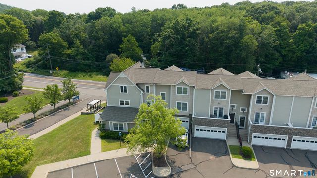 2 Stetson Place 2, Danbury, CT 06811