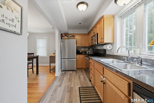 2 Stetson Place 2, Danbury, CT 06811