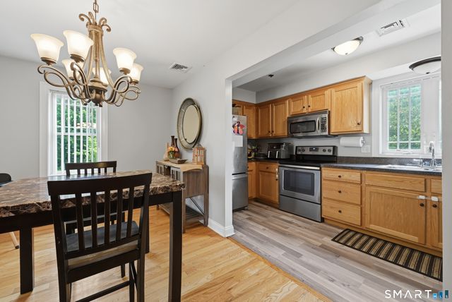 2 Stetson Place 2, Danbury, CT 06811