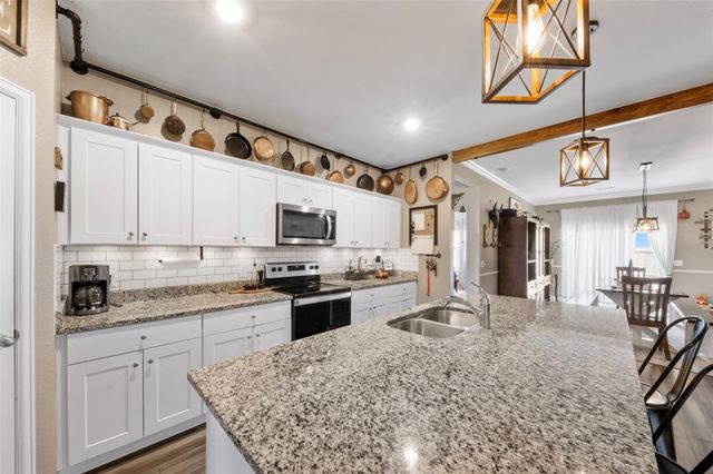 1081 Water Oak Lane, Brookshire, TX 77423