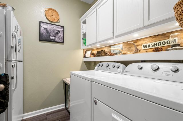 1081 Water Oak Lane, Brookshire, TX 77423