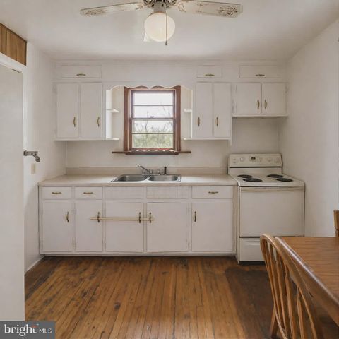 149 ROYAL AVE, Winchester, VA 22602