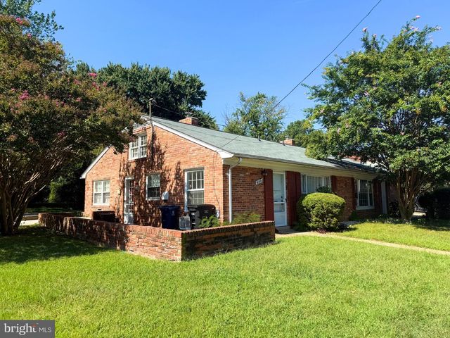 600 W GLEBE RD, Alexandria, VA 22305