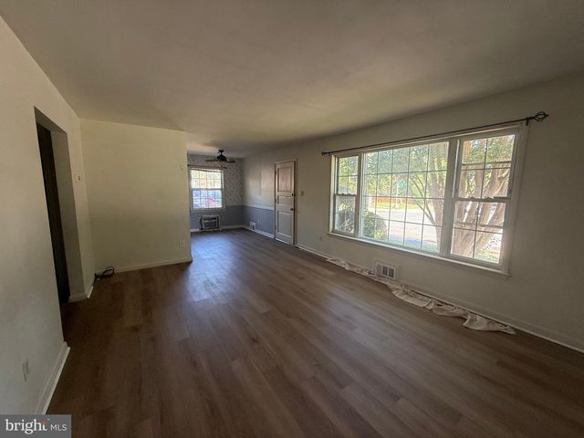 600 W GLEBE RD, Alexandria, VA 22305