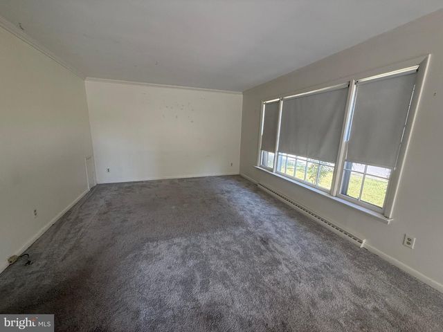 600 W GLEBE RD, Alexandria, VA 22305